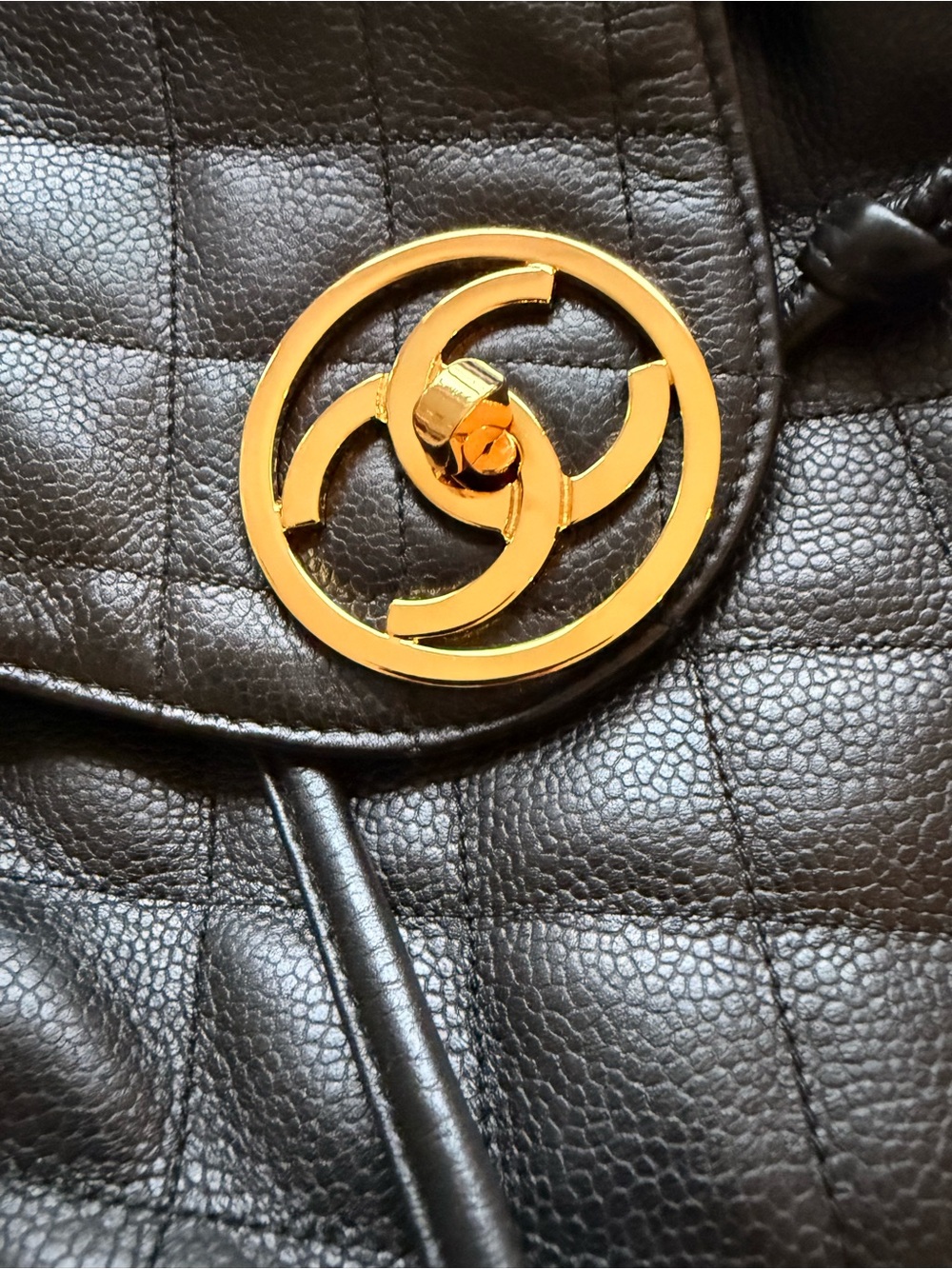 Vintage CHANEL Black Quilted Leather Backpack with CC Turn-Lock - Picture 9 of 9